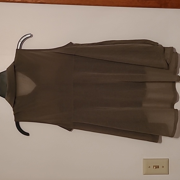 Rue 21 olive green tiered look button front blouse with skull buttons L - Picture 5 of 6